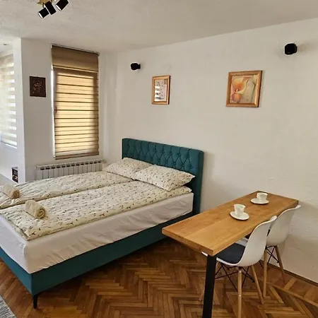 Apartment Ea3 Papagajka, *