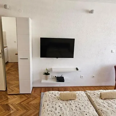 Ea3 Papagajka, * Sarajevo