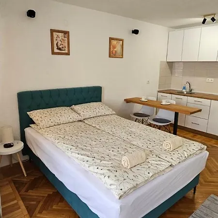 Ea3 Papagajka, * Sarajevo