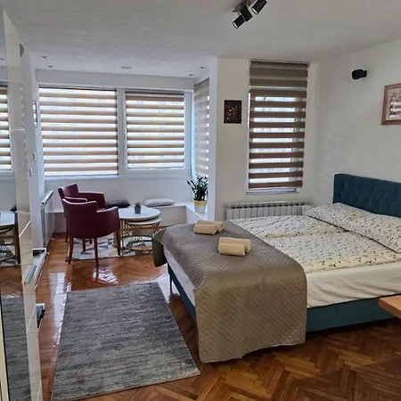 Apartment Ea3 Papagajka, *