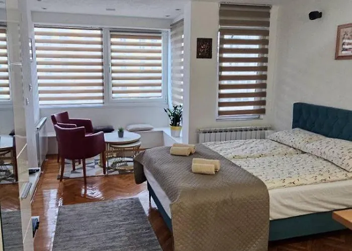 Διαμέρισμα Ea3 *